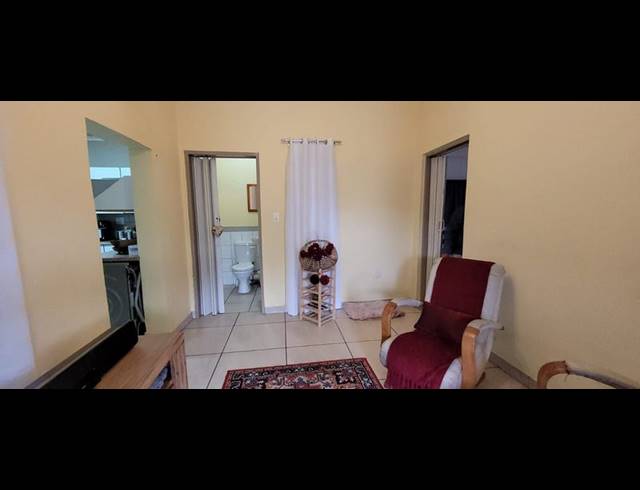 4 BEDROOM HOUSE FOR SALE IN FLORENTIA